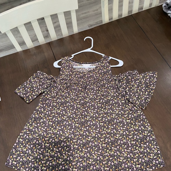 Tops - Picture 1 of 1